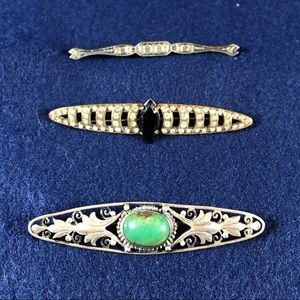 Small vintage brooch bundle